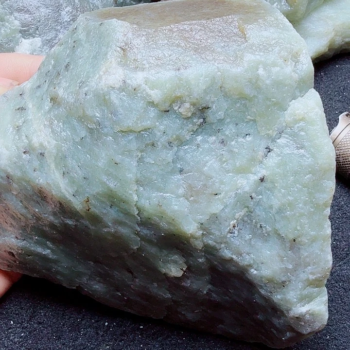 未镶嵌和田玉（糖玉）珠宝半成品