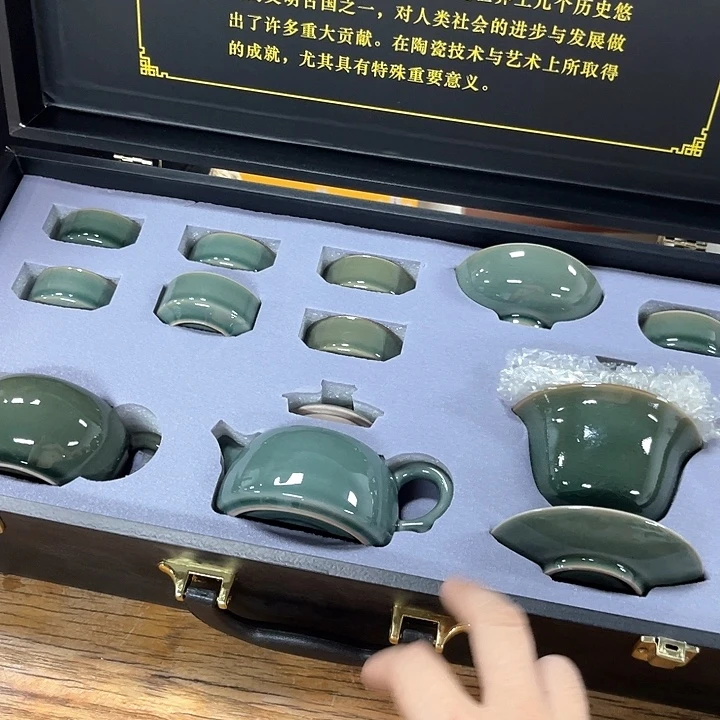 孤品茶具套装等。