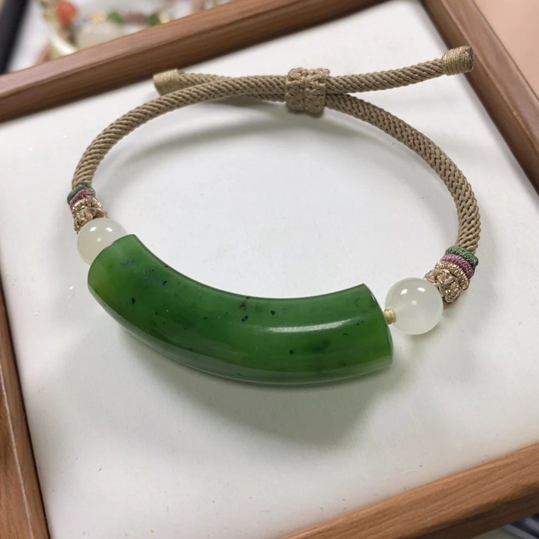 【闪购商品】和田玉手牌未镶嵌盈****妹