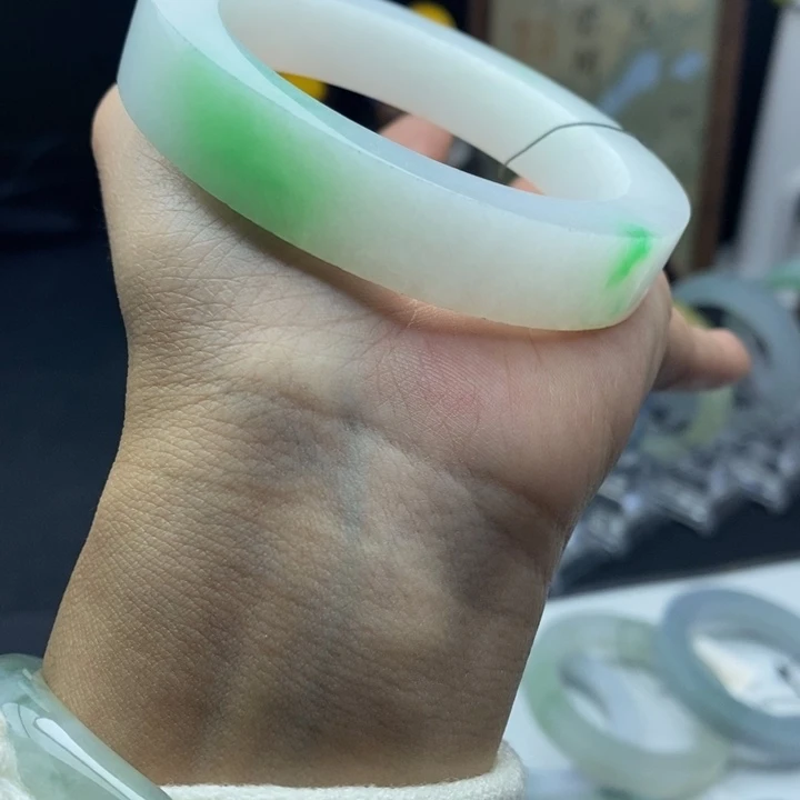 定制翡翠翡翠手镯未镶嵌