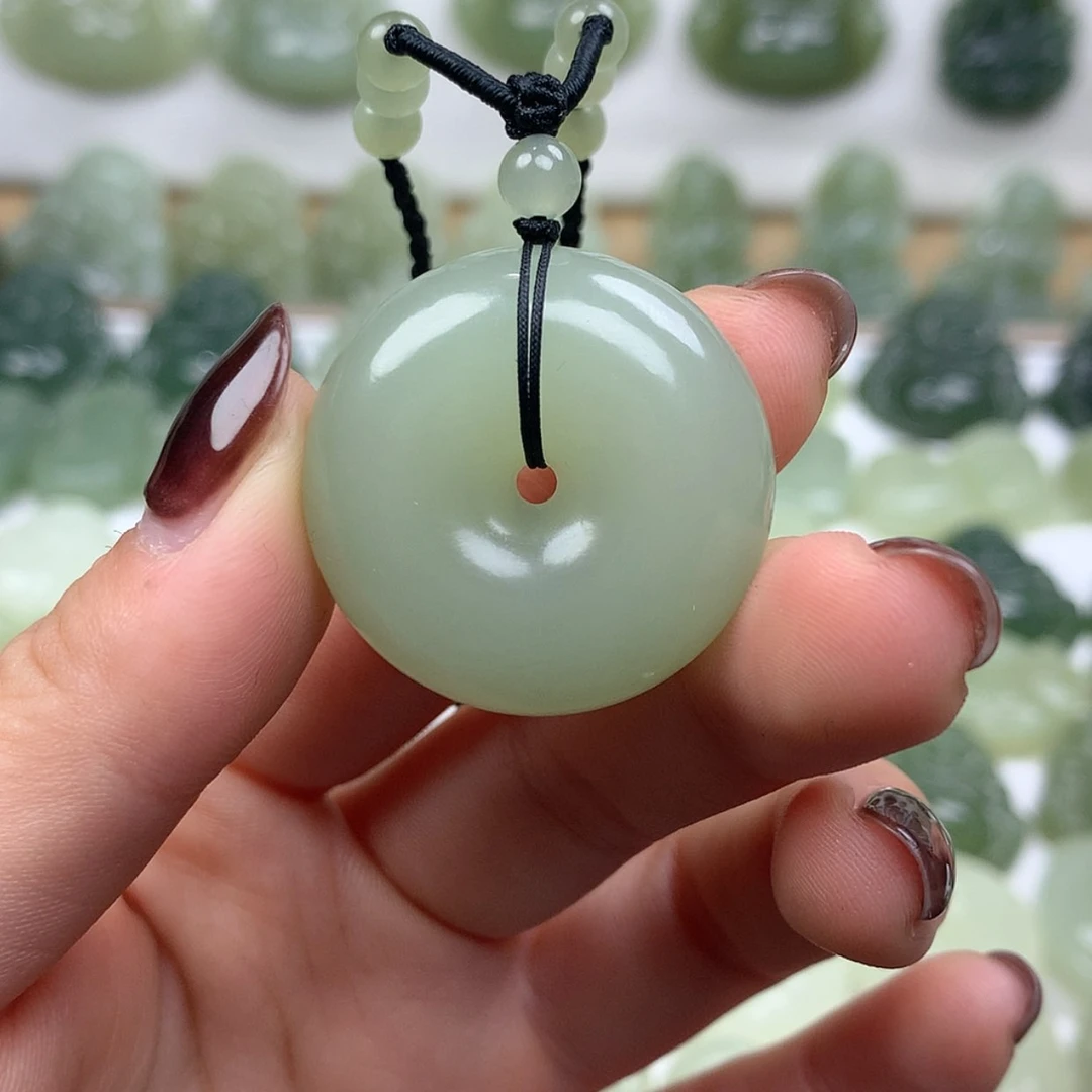 【闪购商品】颈饰未镶嵌和田玉