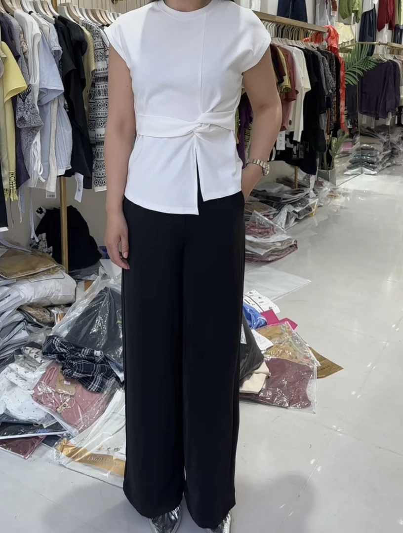 气质显瘦时尚直筒裤