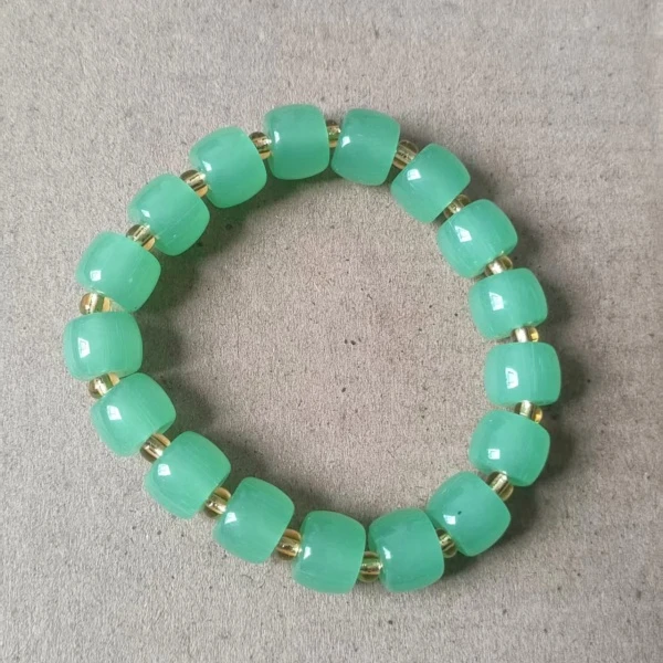 B002单圈绿色手串