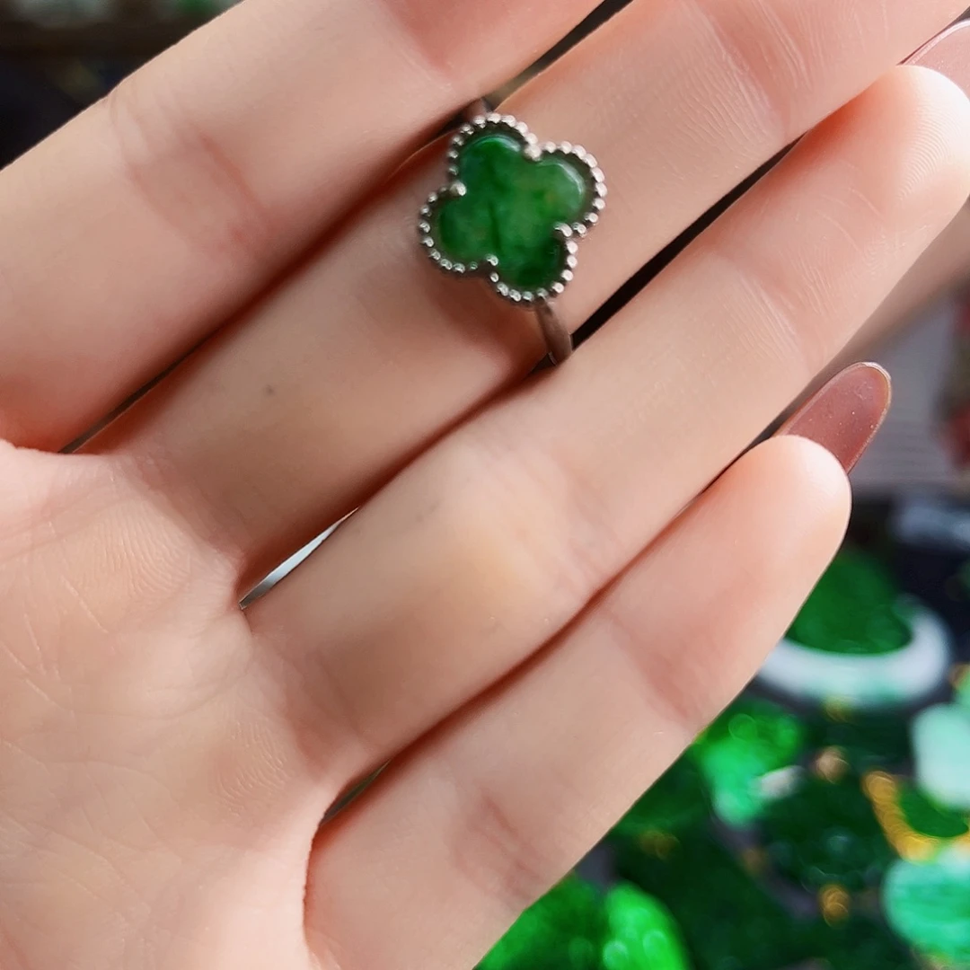 颈饰银S925镶嵌翡翠多样性