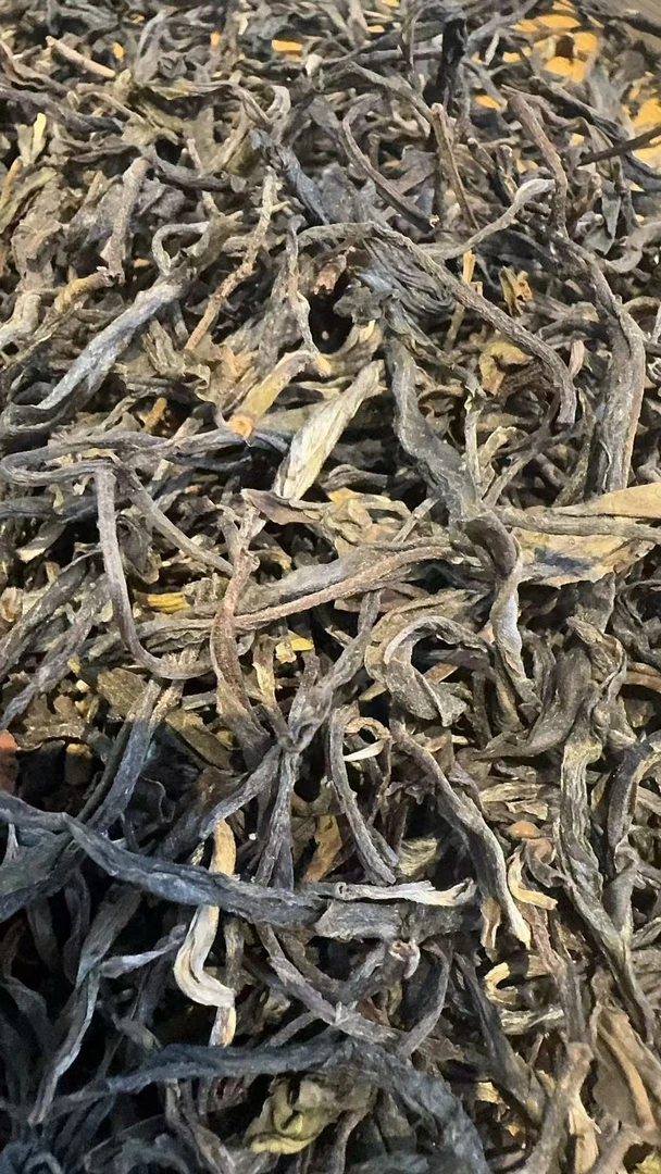 12月13日 100克 25年倚邦大黑山 生茶散茶 B-718