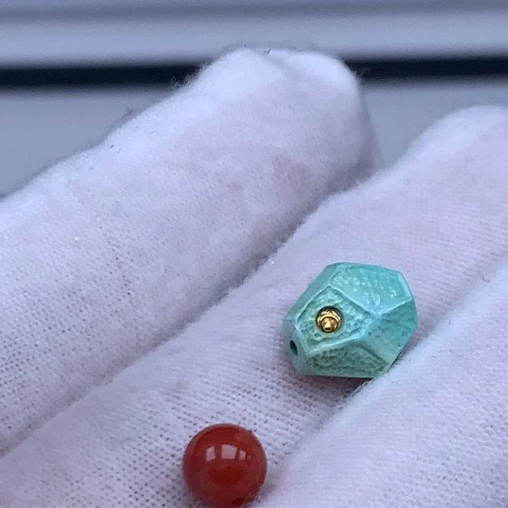 南红玛瑙未镶嵌珠宝奇石