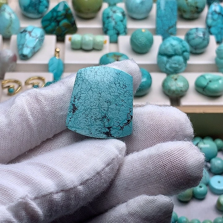 绿松石未镶嵌珠宝奇石10.6克特色无事牌吊坠