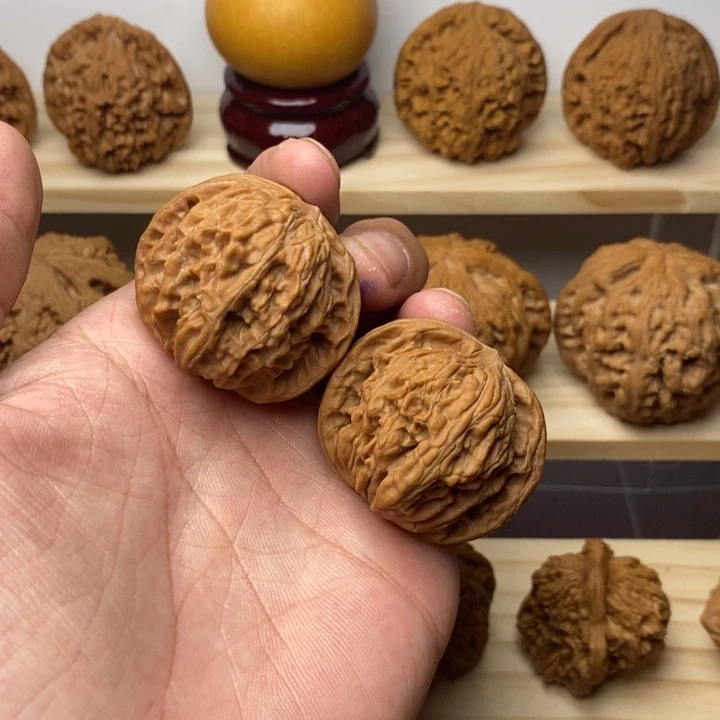 把件核桃39尺全品红皮磨盘一物一图