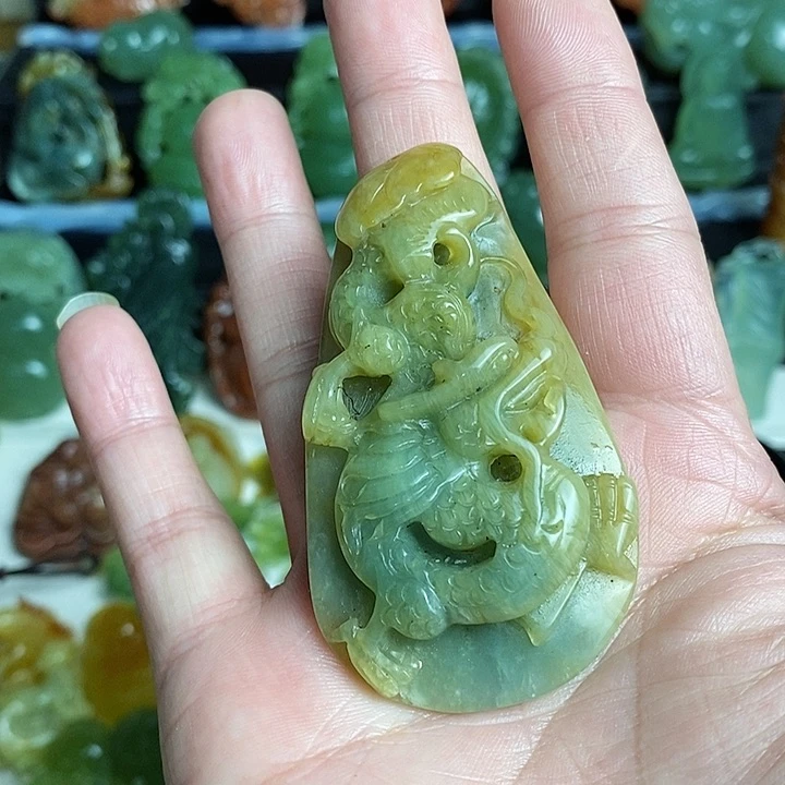 未镶嵌蛇纹石玉颈饰