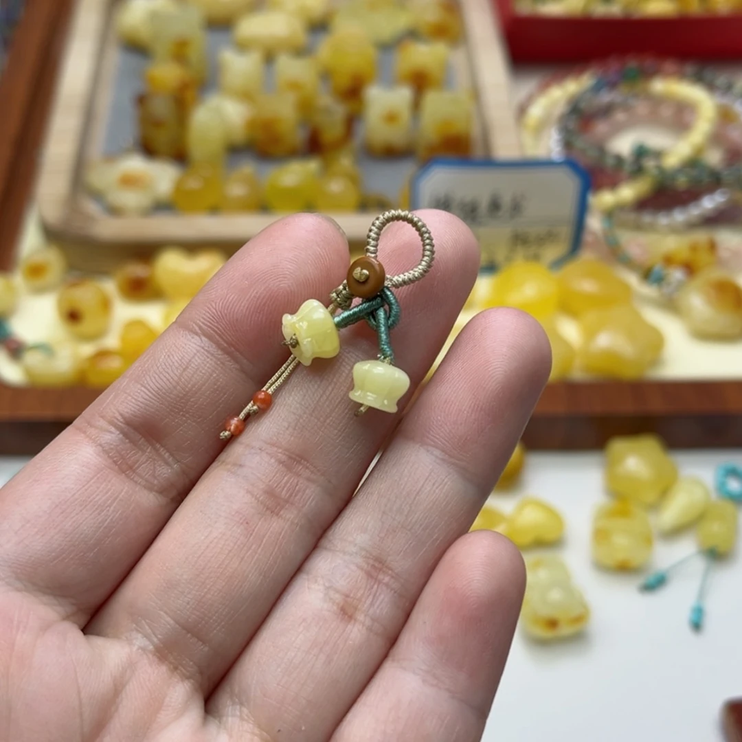 【闪购商品】蜜蜡裸石未镶嵌配饰