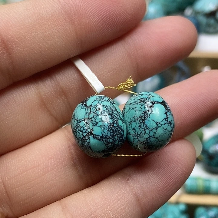 未镶嵌绿松石颈饰