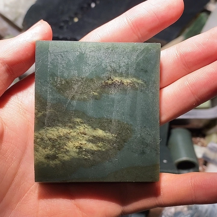 未镶嵌和田玉（青玉）珠宝半成品