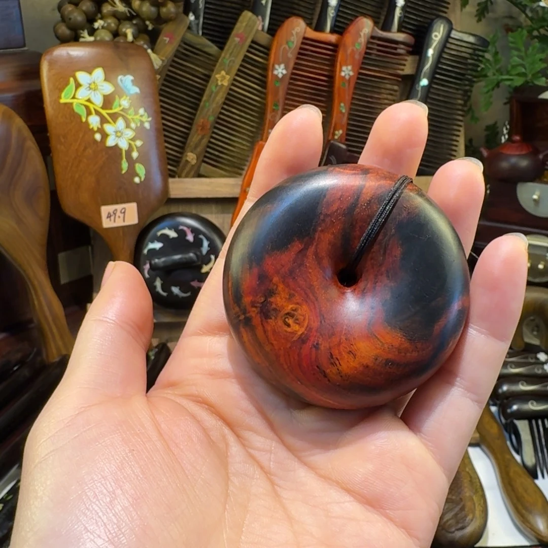 大红酸枝平安扣手把件