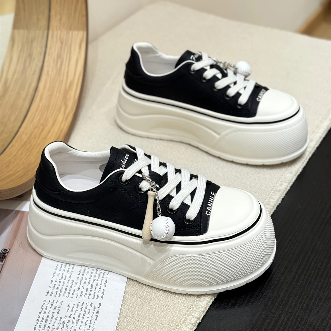 真皮潮流棒球扣学院松糕小白鞋女2025新款秋丑萌厚底面包休闲板鞋
