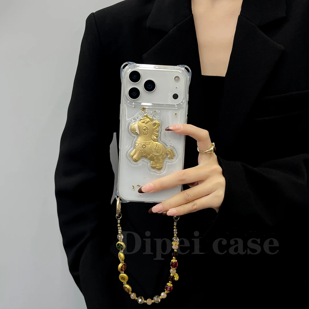 简约金箔马上有钱可挂绳手机壳斜挎iPhone16Pro手腕便捷开孔硬壳