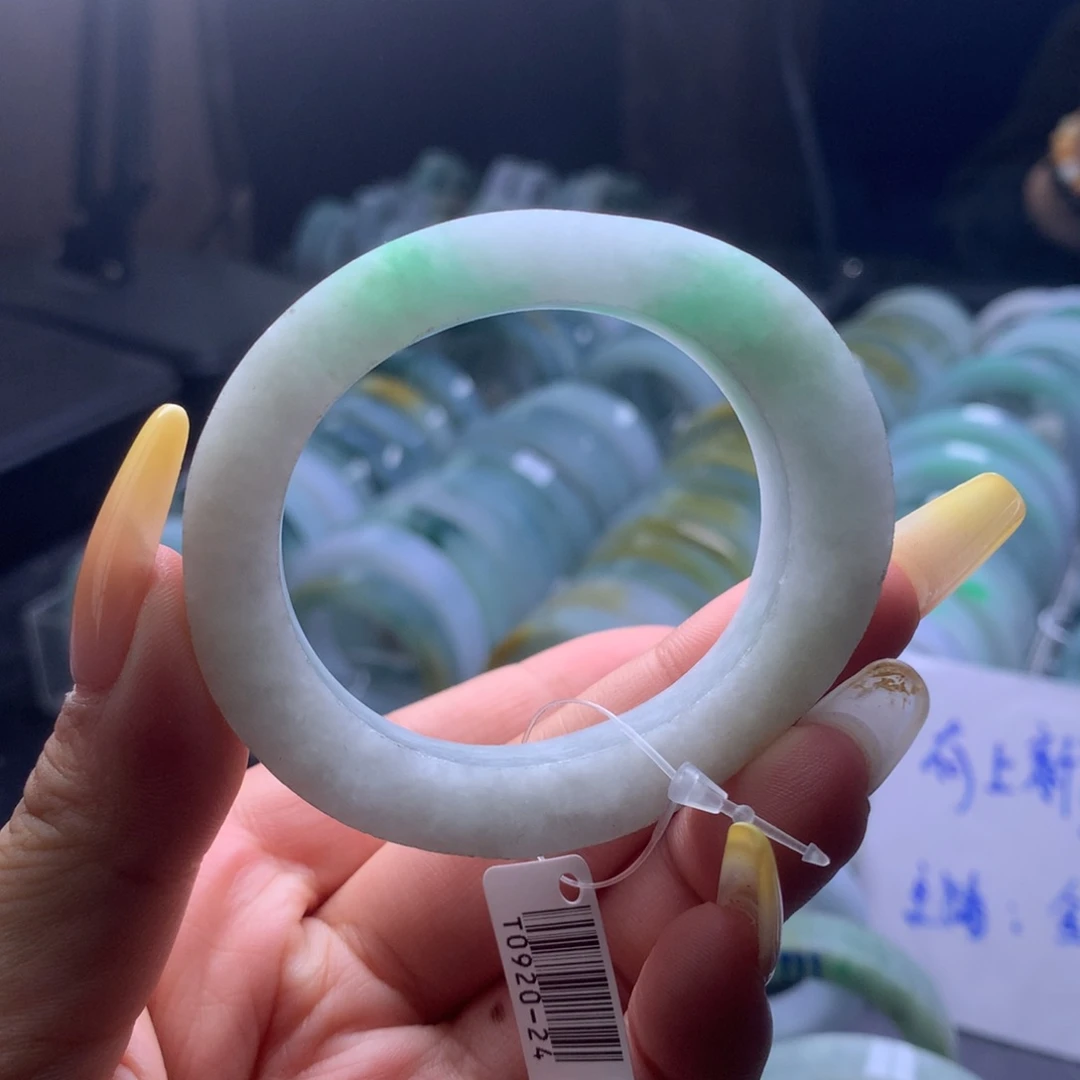 定制翡翠未镶嵌50-54贵妃