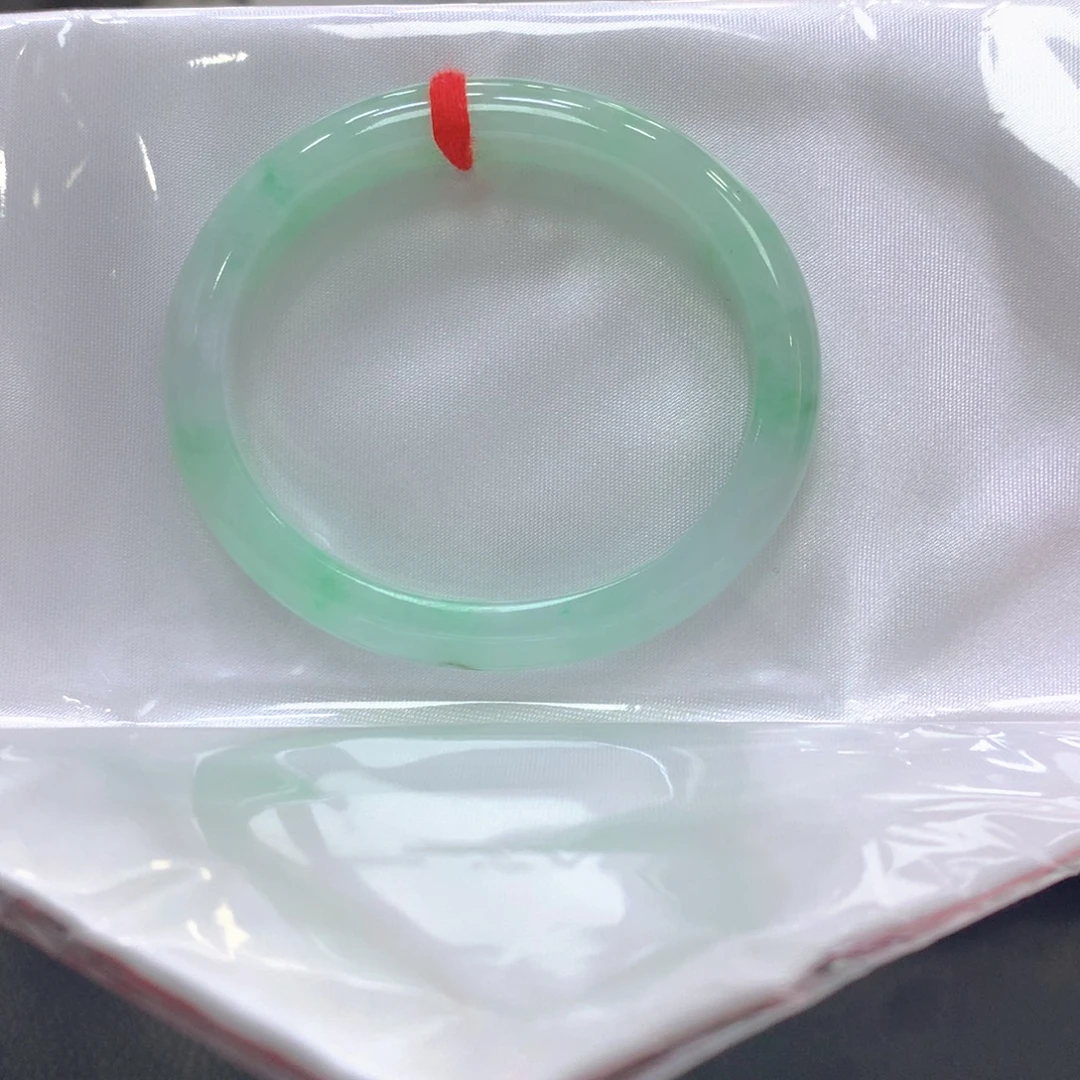 翡翠未镶嵌手镯翡翠9