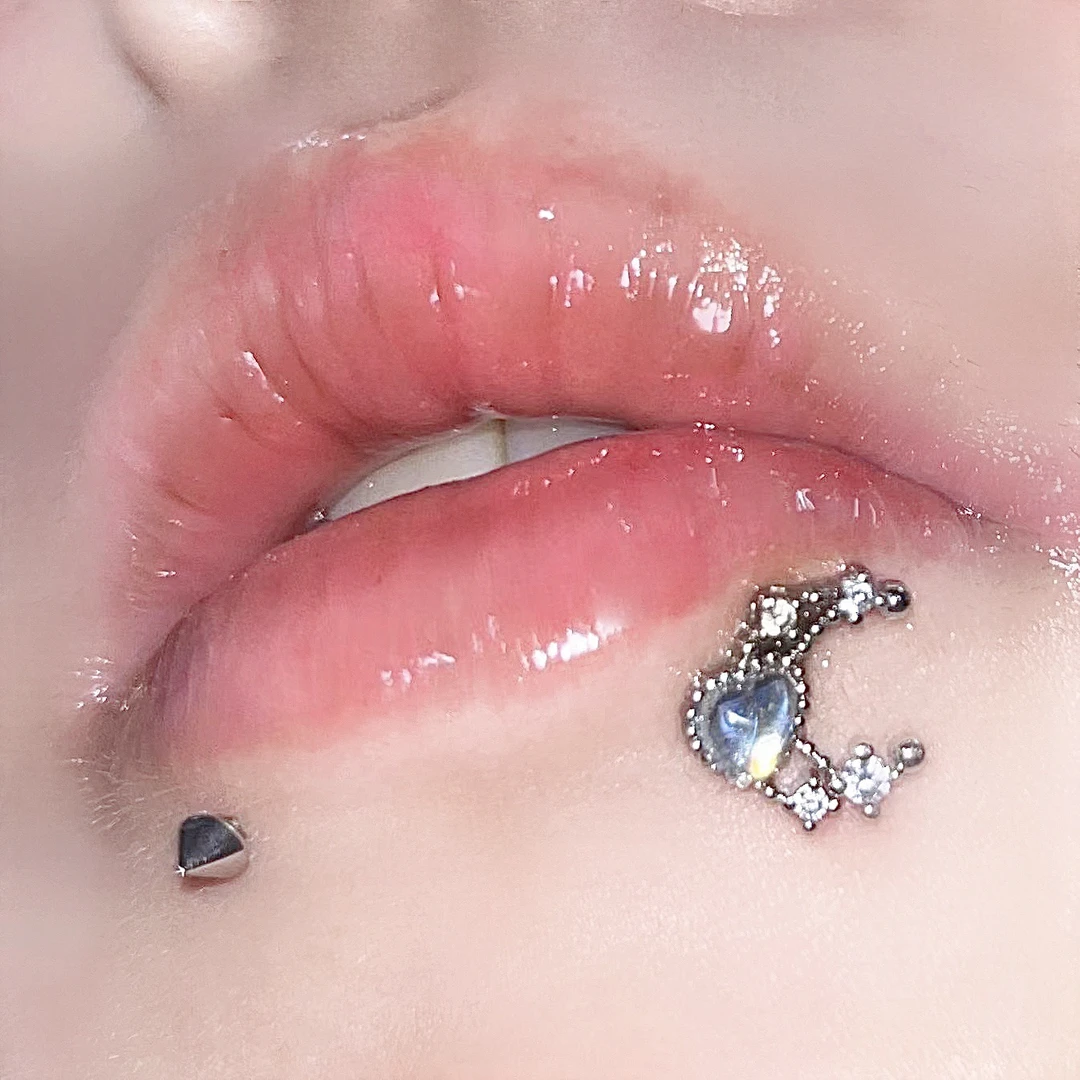 钛钢耳饰 钛钢耳饰 麋鹿爱心外螺旋锆石唇钉耳骨钉钛钢穿刺饰品