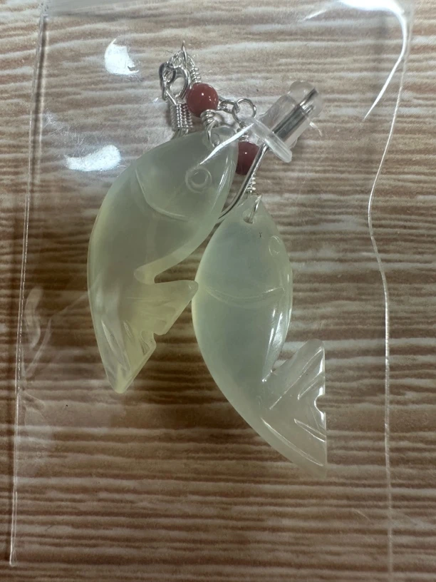 小鱼岫玉耳坠---