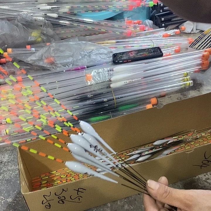 灰色鱼漂随机发6根