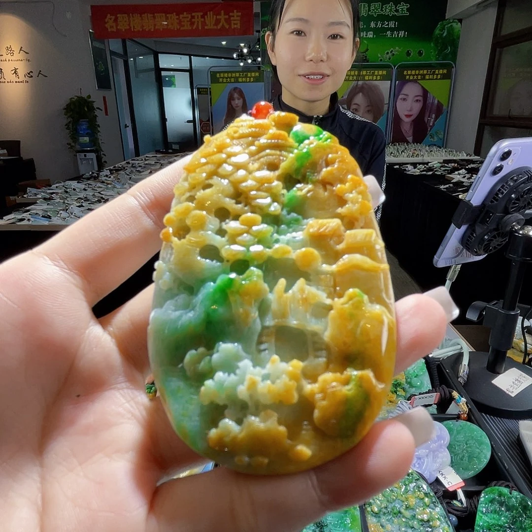 颈饰未镶嵌翡翠一