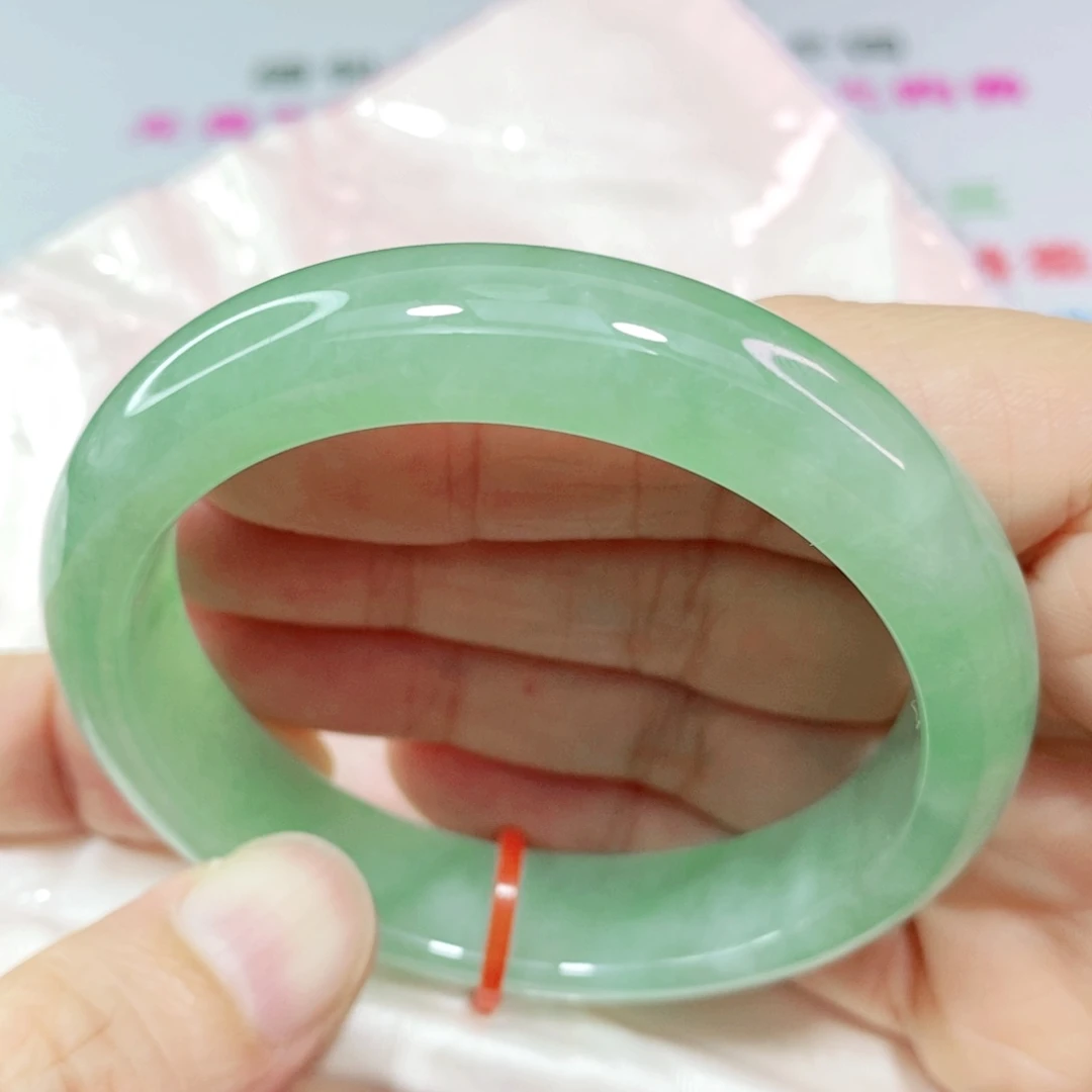 翡翠手镯未镶嵌54.8圈口正圈