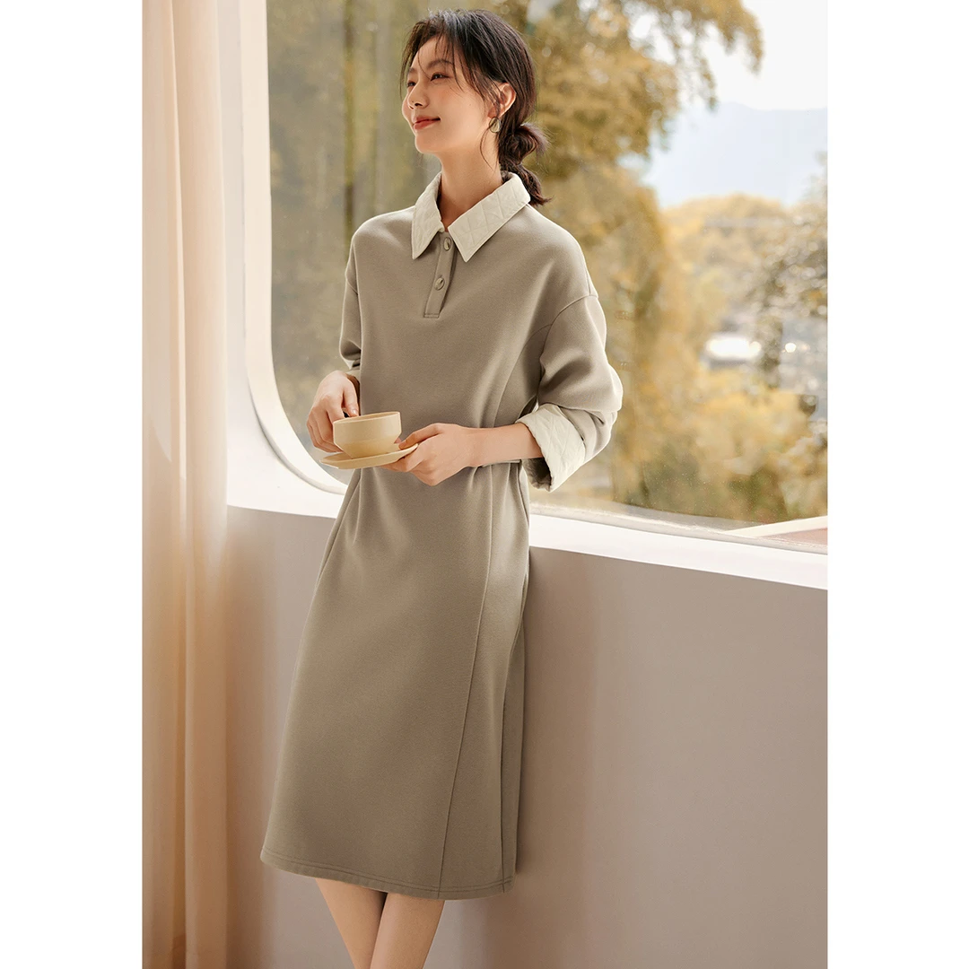 XWI/欣未【奥莱】2024冬季新款时尚轻休闲拼接休闲舒适卫衣连衣裙女