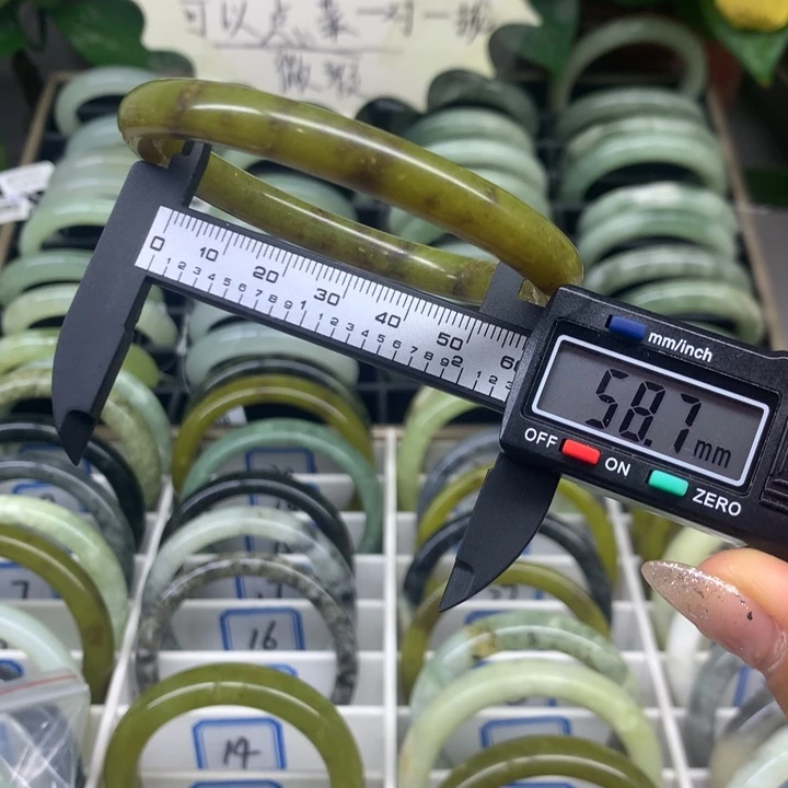 蛇纹石玉未镶嵌手镯14