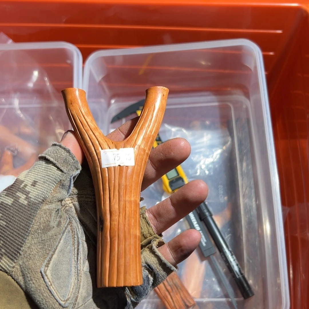 R***s火琉璃树杈木弓手工制作