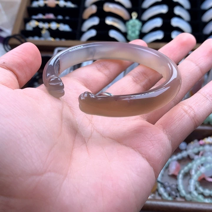 玛瑙/玉髓手镯未镶嵌闲***鱼