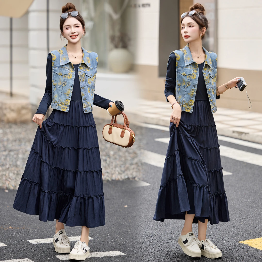 复古印花牛仔马甲连衣裙套装2025秋季新款法式穿搭百褶裙子两件套