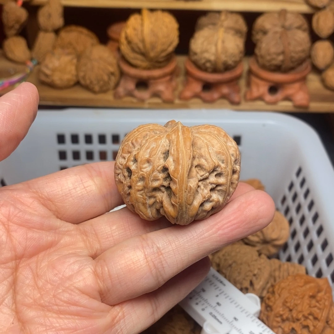 鸿***文玩核桃把件文玩