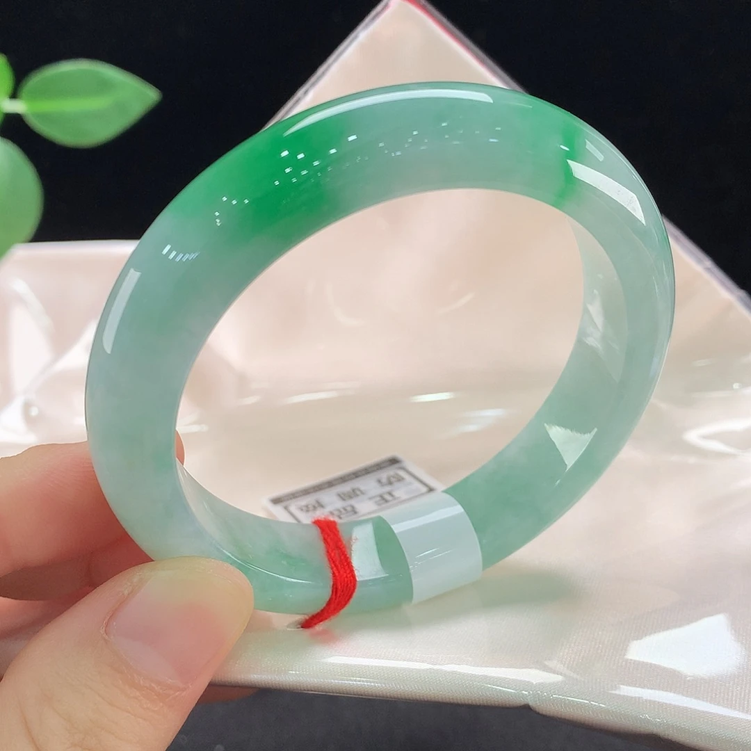 翡翠未镶嵌手镯2100