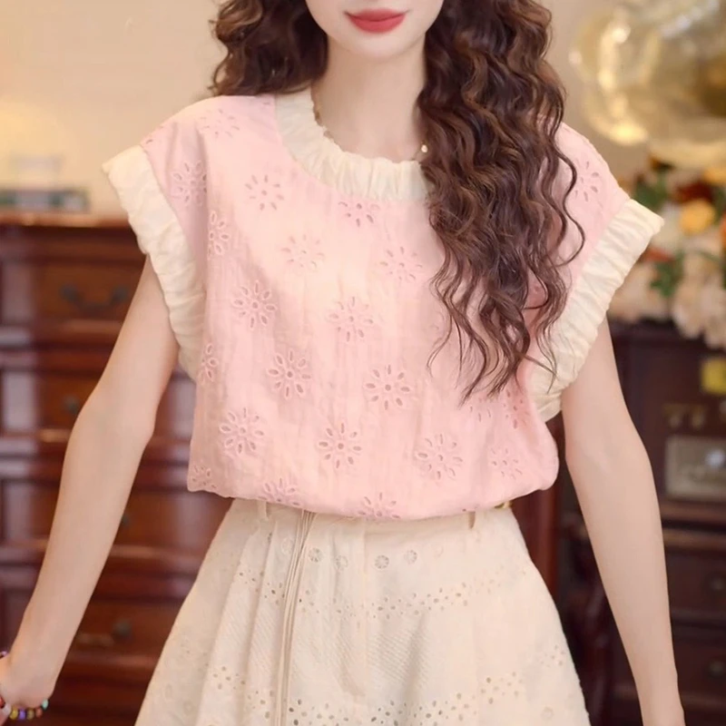 2025年夏季新款无袖衬衫女士洋气高级感镂空衬衣宽松百搭时尚上衣