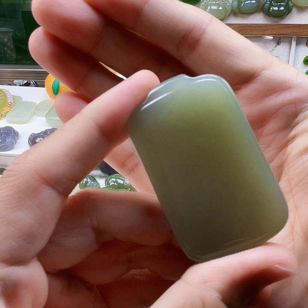 D***浆吊坠(不含链)未镶嵌和田玉