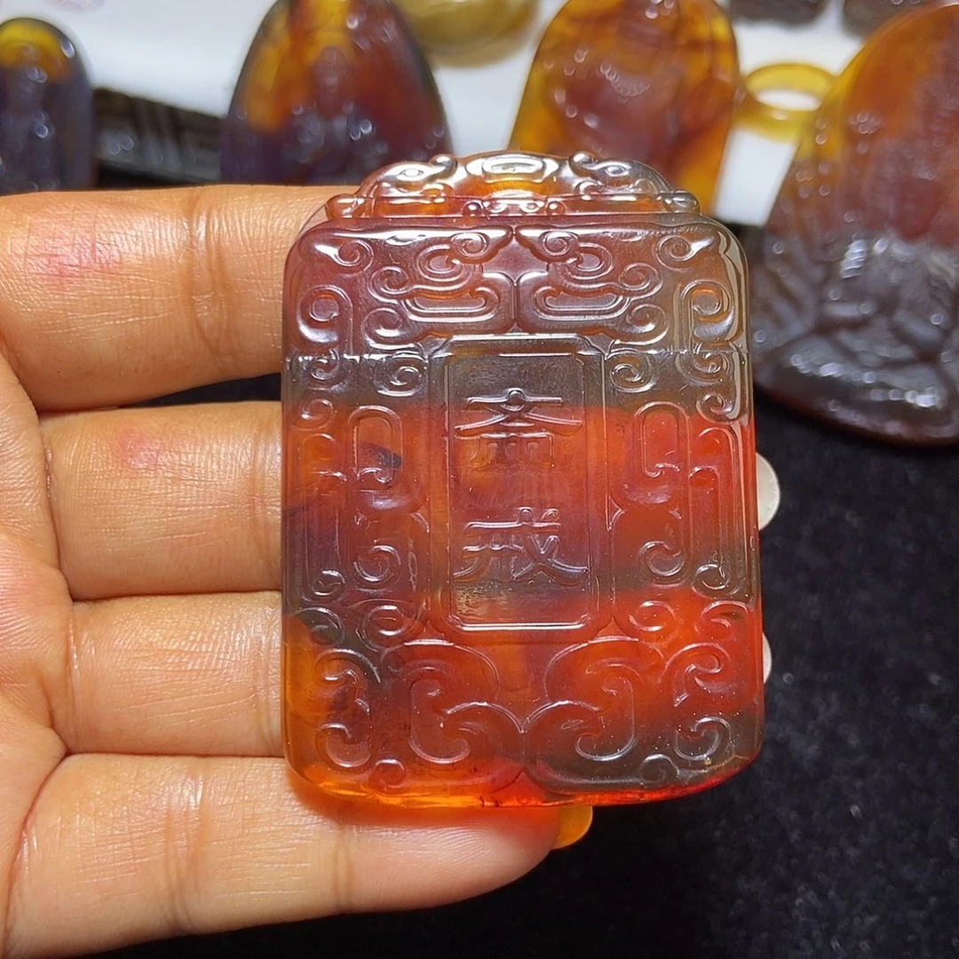 琥珀颈饰未镶嵌缅甸天然琥珀吊坠