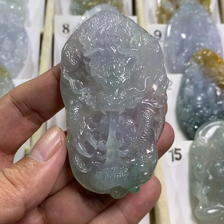 颈饰未镶嵌翡翠金*龙