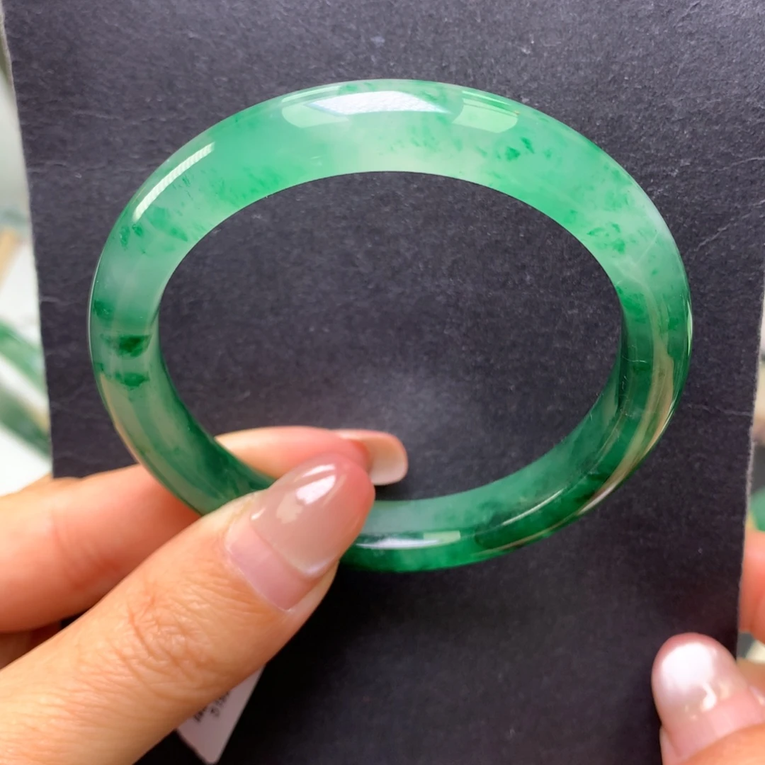 石英质玉未镶嵌手镯