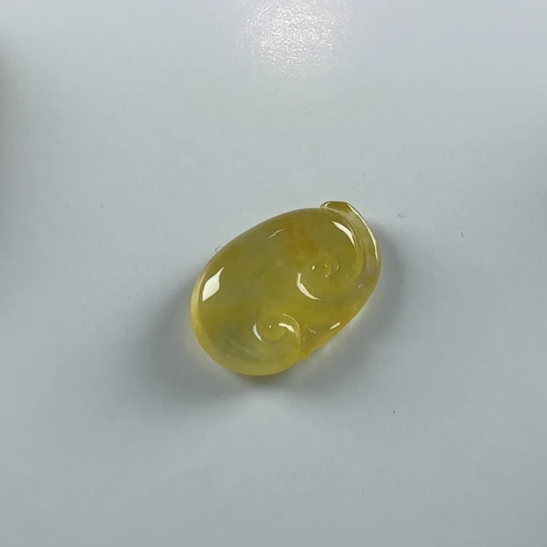 F***e翡翠未镶嵌颈饰如意