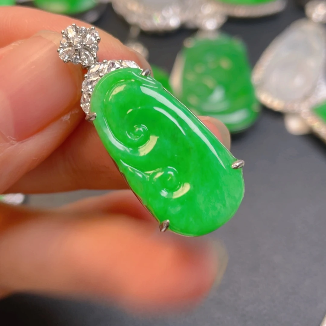 R***g翡翠银S925镶嵌吊坠(不含链)