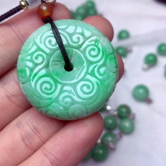 翡翠吊坠(不含链)未镶嵌