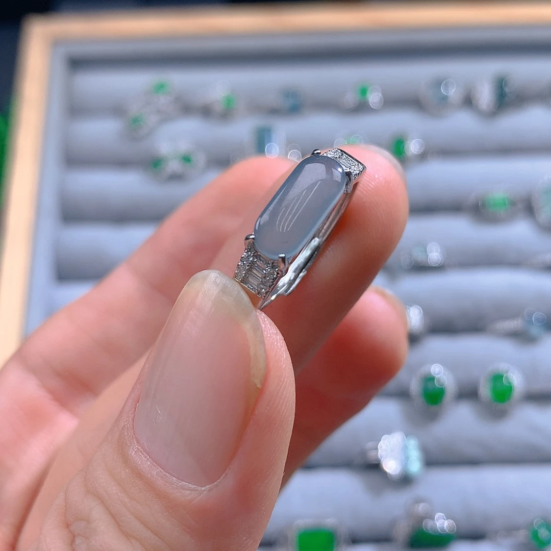 翡翠手链未镶嵌翡翠