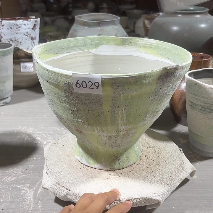 摆件高19，口26，无孔，6029