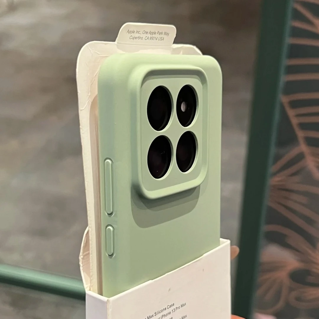 适用小米14液态硅胶手机壳精孔全包Xiaomi15pro肤感磨砂纯色软壳