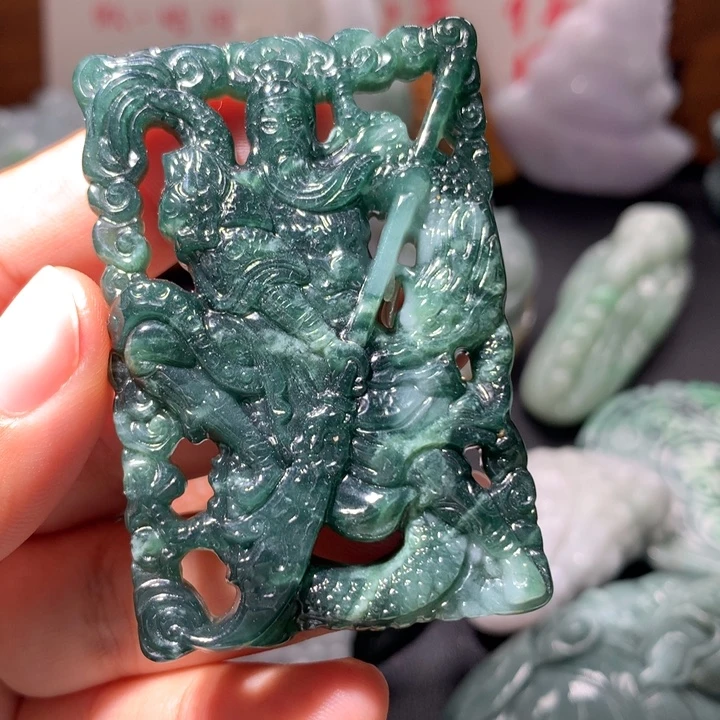 翡翠未镶嵌颈饰保真天然A货翡翠
