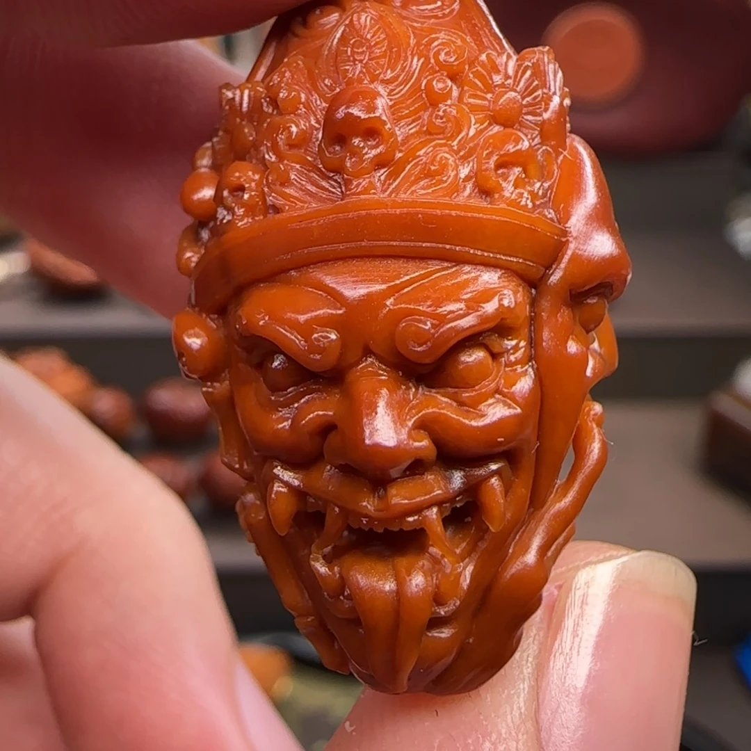 。***。橄榄核把件谢腾扎基拉姆