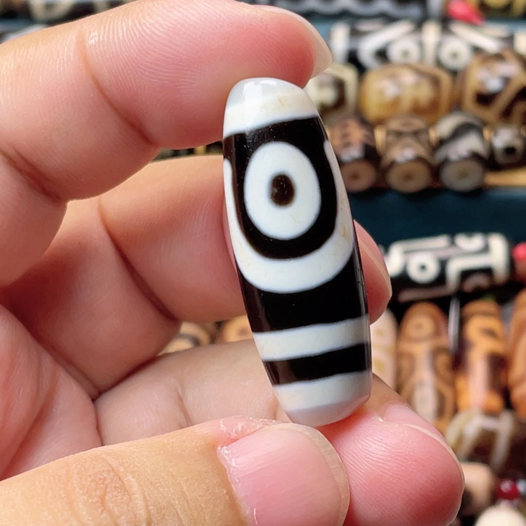 玛瑙/玉髓未镶嵌锁骨朱砂两眼