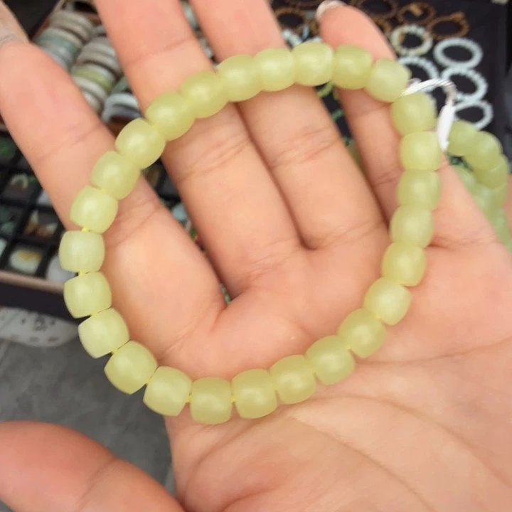 和田玉（黄玉）未镶嵌手链