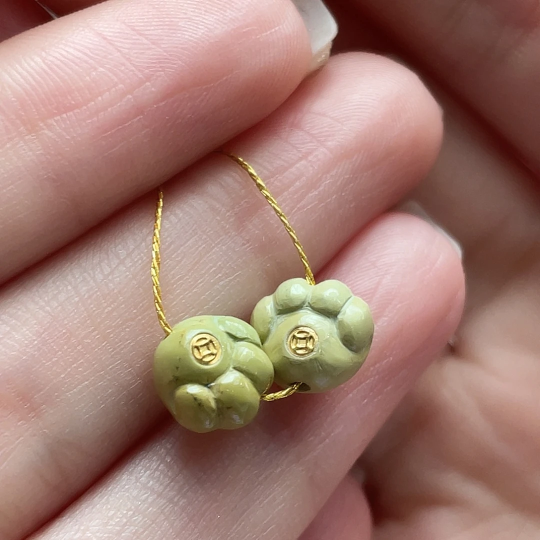 绿松石未镶嵌颈饰