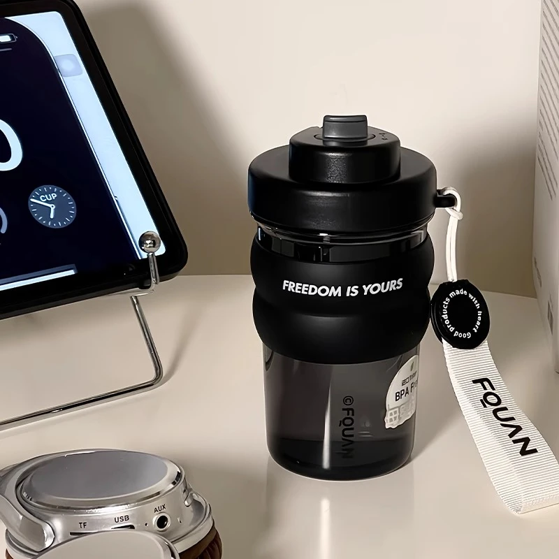 英国 Coop Koop塑料直饮水杯耐高温杯子女高颜值便携夏大容量杯子